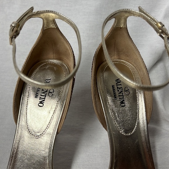 Valentino gold sequin heels - Picture 7 of 13